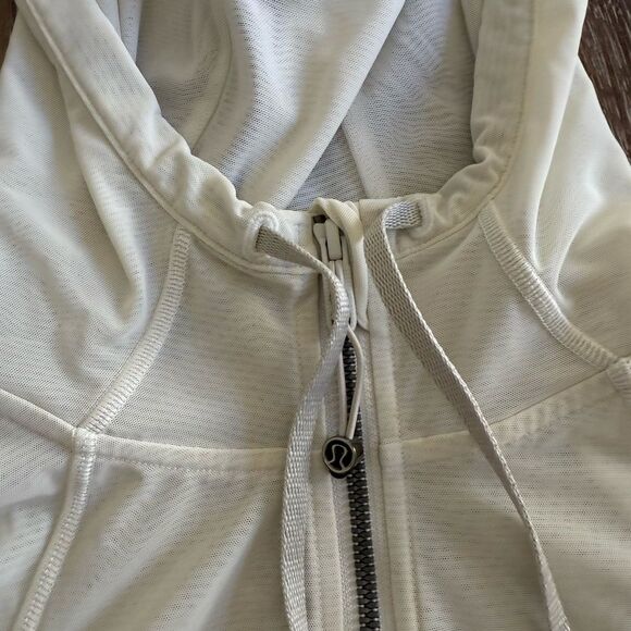 Lululemon White Jacket Sz 4 - Picture 3 of 4
